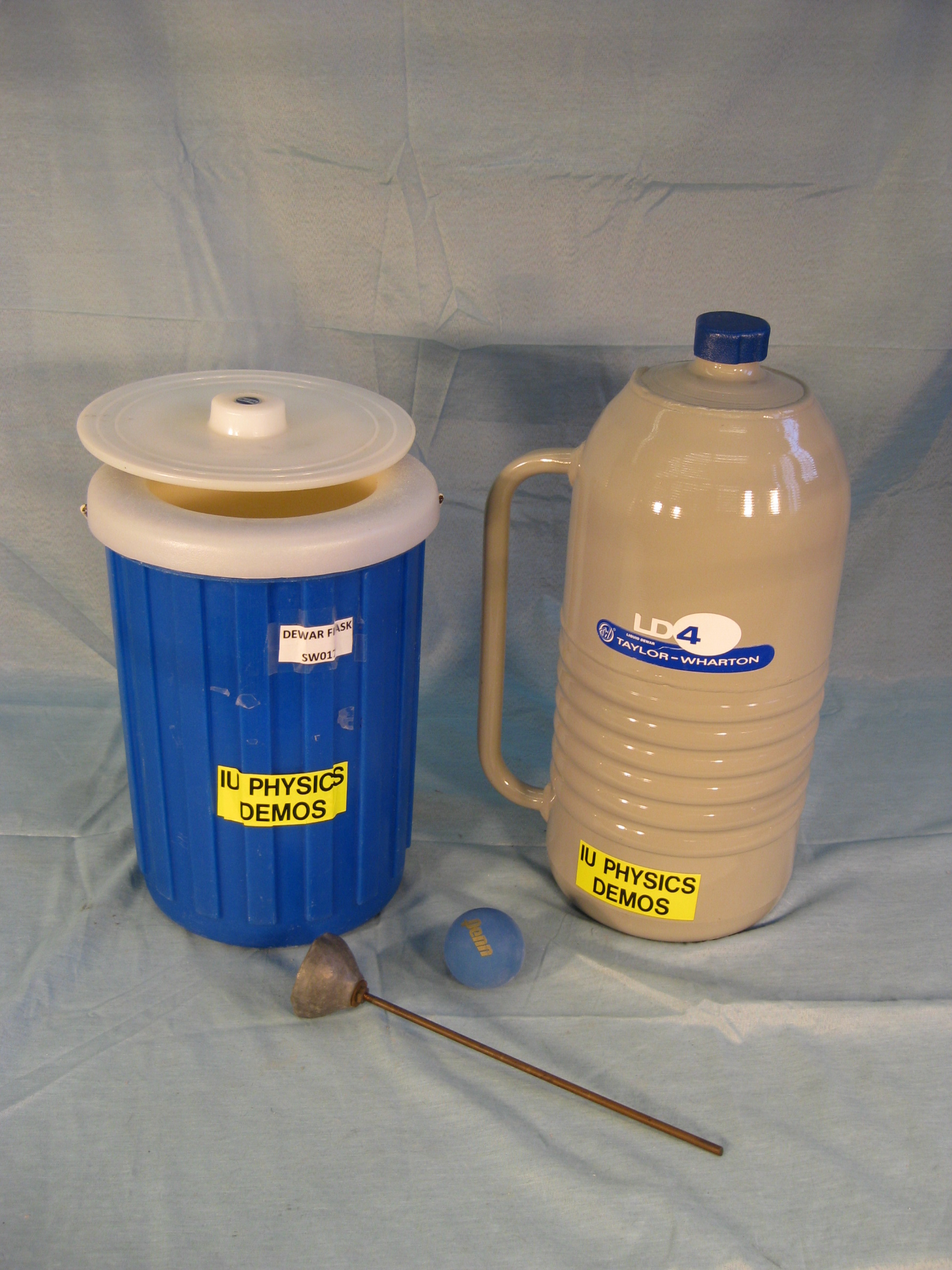 Liquid nitrogen dewar. 1